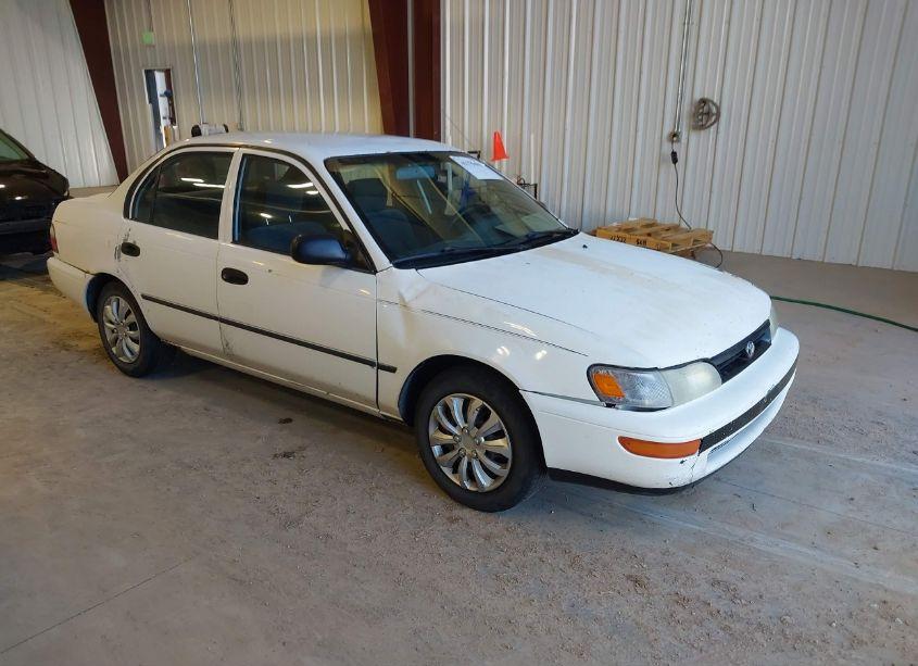 1997 Toyota Corolla STD (VIN 1NXBA02E4VZ612843) main photo