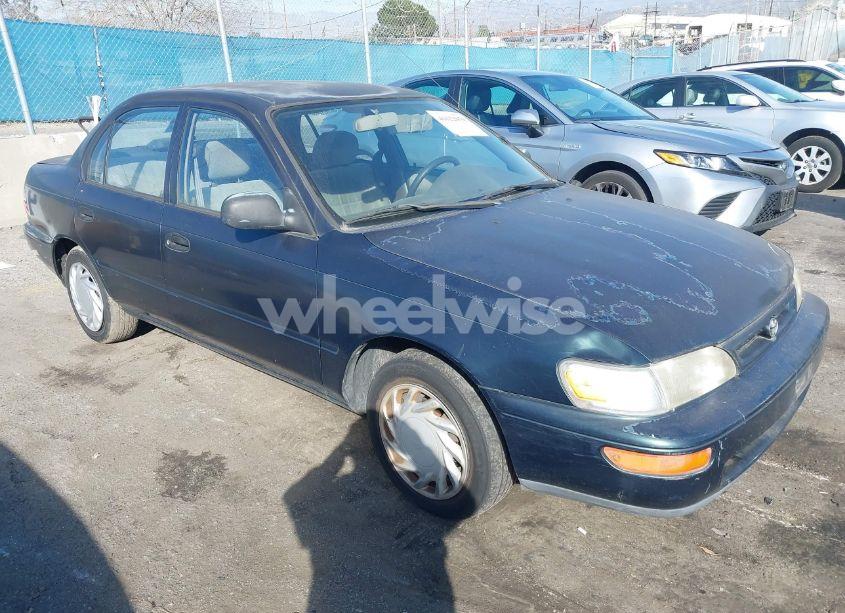 1997 Toyota Corolla CE (VIN 1NXBA02E5VZ595972) main photo