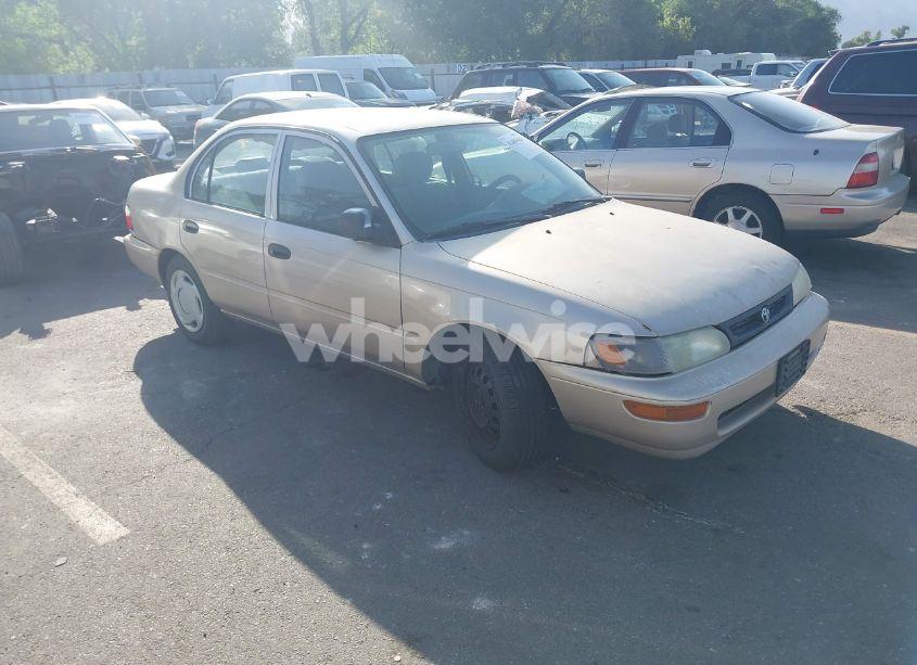 1996 Toyota Corolla (VIN 1NXBA02EXTZ465988) main photo