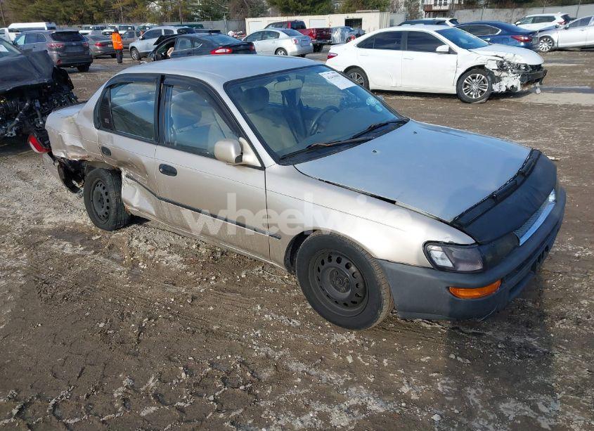 1996 Toyota Corolla DX (VIN 1NXBB02E2TZ361928) main photo