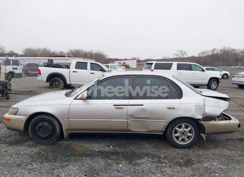 Photo 14 of 1996 Toyota Corolla DX (VIN 1NXBB02E2TZ435364)