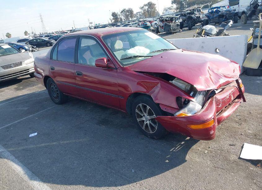 1997 Toyota Corolla DX (VIN 1NXBB02E3VZ503352) main photo