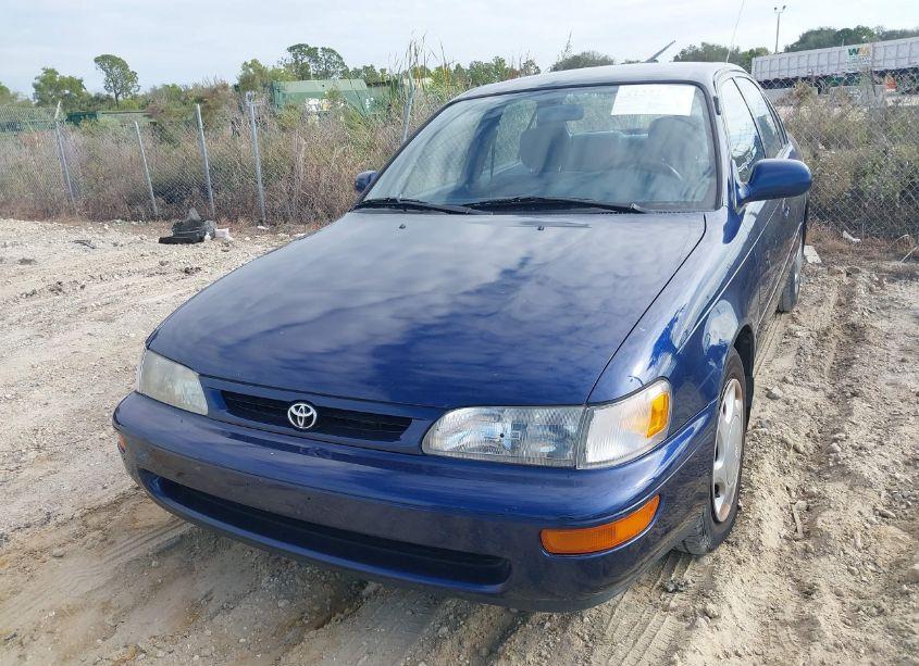 Photo 2 of 1997 Toyota Corolla DX (VIN 1NXBB02E5VZ577582)