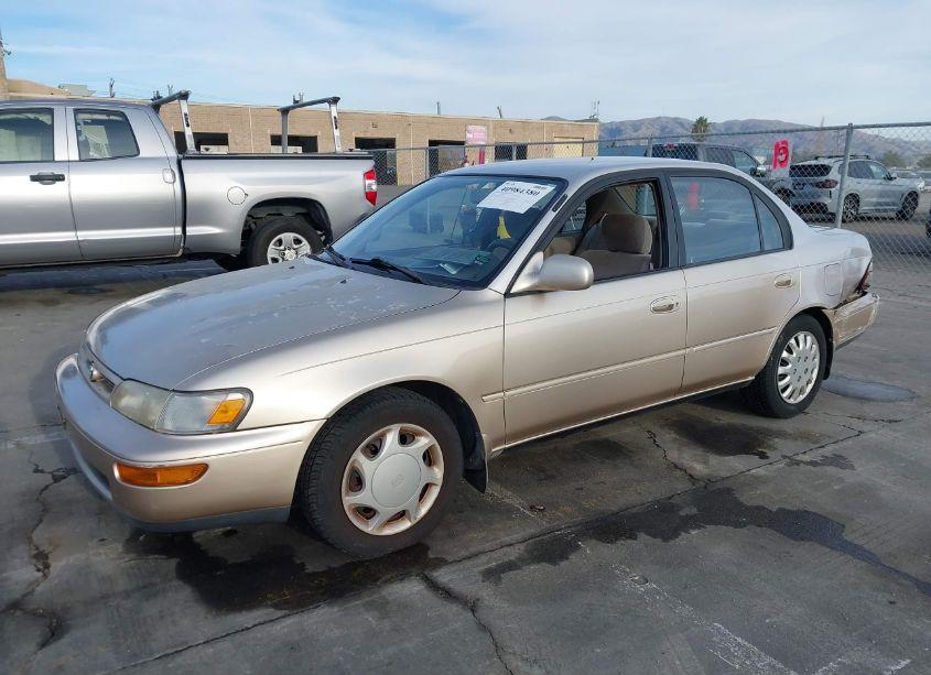 Photo 2 of 1997 Toyota Corolla DX (VIN 1NXBB02E6VZ571354)
