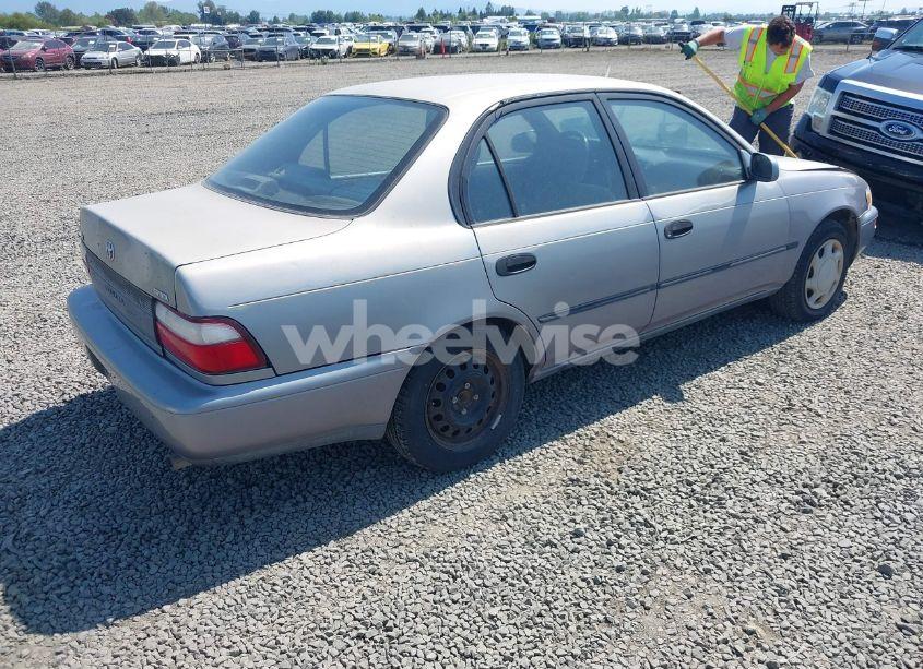 Photo 4 of 1997 Toyota Corolla DX (VIN 1NXBB02E7VZ658342)
