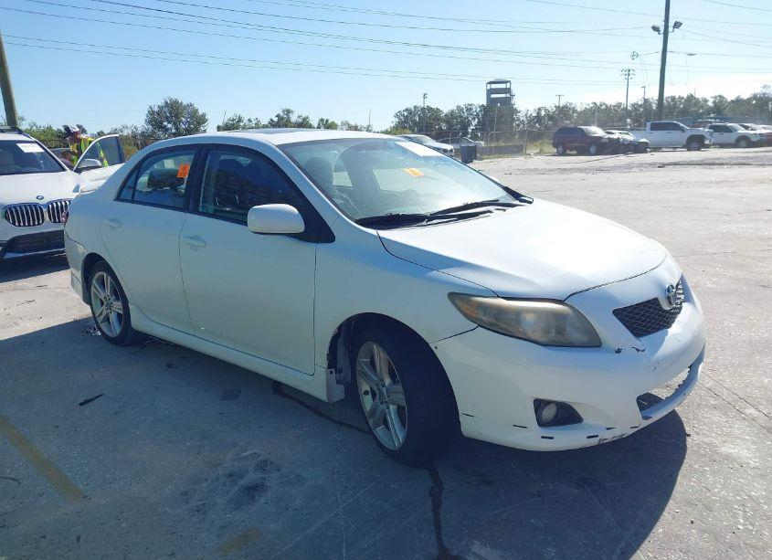 2009 Toyota Corolla XRS (VIN 1NXBE40EX9Z031240) main photo