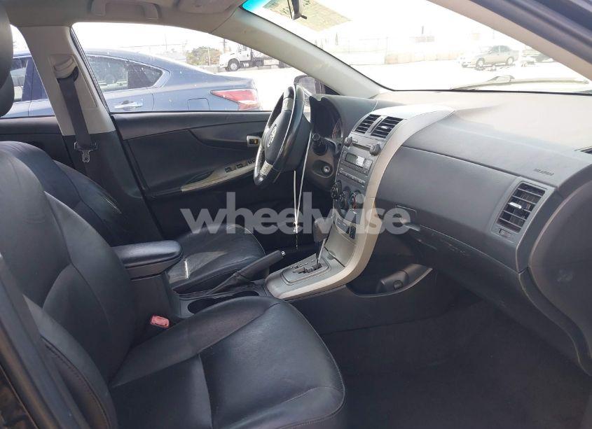 Photo 5 of 2009 Toyota Corolla XRS (VIN 1NXBE40EX9Z100623)