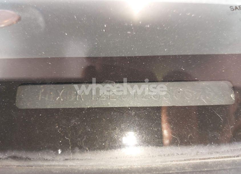 Photo 9 of 2001 Toyota Corolla S (VIN 1NXBR12E01Z550575)