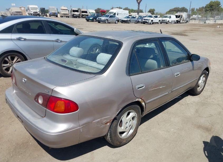 Photo 4 of 2002 Toyota Corolla LE (VIN 1NXBR12E22Z637069)