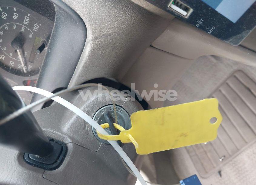 Photo 11 of 2000 Toyota Corolla CE (VIN 1NXBR12E2YZ408190)