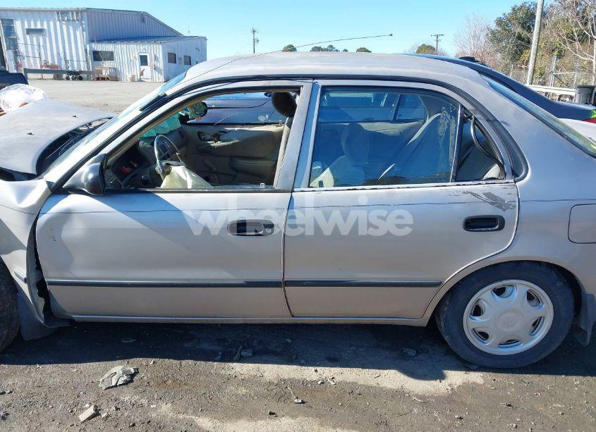 Photo 13 of 2002 Toyota Corolla CE (VIN 1NXBR12E32Z567713)