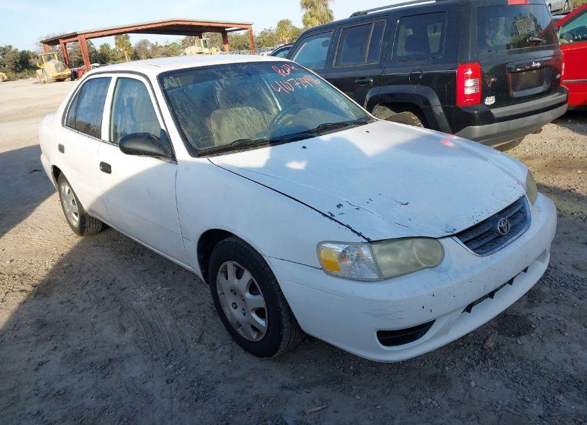 2002 Toyota Corolla CE (VIN 1NXBR12E32Z655600) main photo