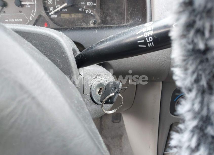 Photo 11 of 2002 Toyota Corolla CE (VIN 1NXBR12E62Z568662)