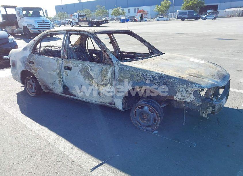 1999 Toyota Corolla VE (VIN 1NXBR12E7XZ246412) main photo