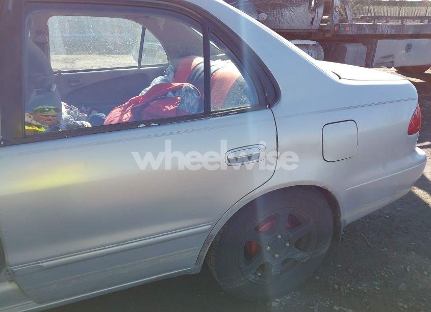 Photo 6 of 2001 Toyota Corolla LE (VIN 1NXBR12EX1Z553886)