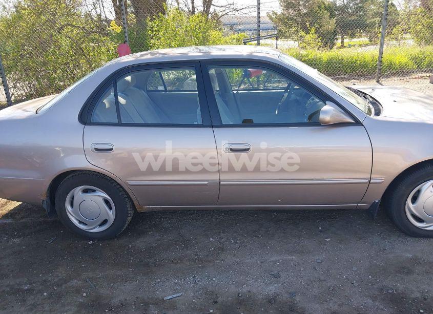 Photo 13 of 1998 Toyota Corolla LE (VIN 1NXBR18E1WZ060208)