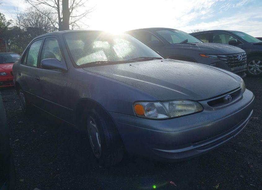 1998 Toyota Corolla LE (VIN 1NXBR18E3WZ041031) main photo