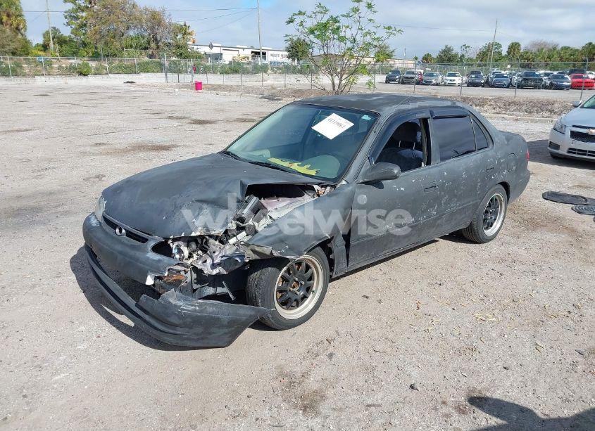 Photo 2 of 1998 Toyota Corolla LE (VIN 1NXBR18E4WZ020172)