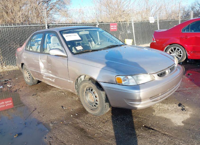1998 Toyota Corolla LE (VIN 1NXBR18E5WZ070269) main photo