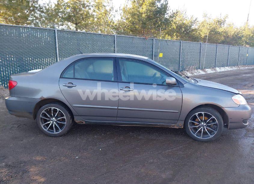 Photo 13 of 2005 Toyota Corolla LE (VIN 1NXBR30E05Z400308)