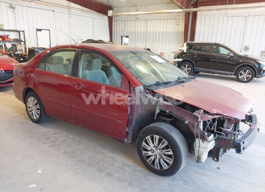 2005 Toyota Corolla LE (VIN 1NXBR30E05Z531934) main photo