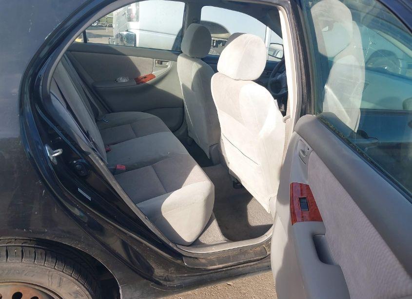 Photo 8 of 2007 Toyota Corolla LE (VIN 1NXBR30E07Z865125)