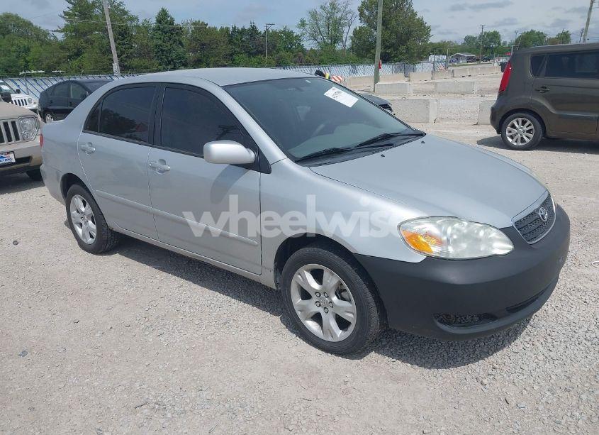 2005 Toyota Corolla LE (VIN 1NXBR30E25Z357512) main photo