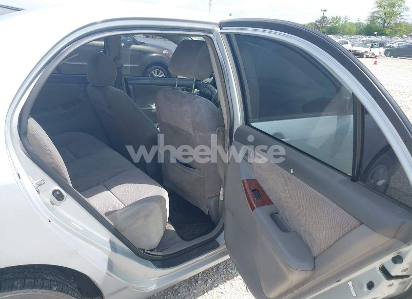 Photo 8 of 2005 Toyota Corolla LE (VIN 1NXBR30E25Z357512)