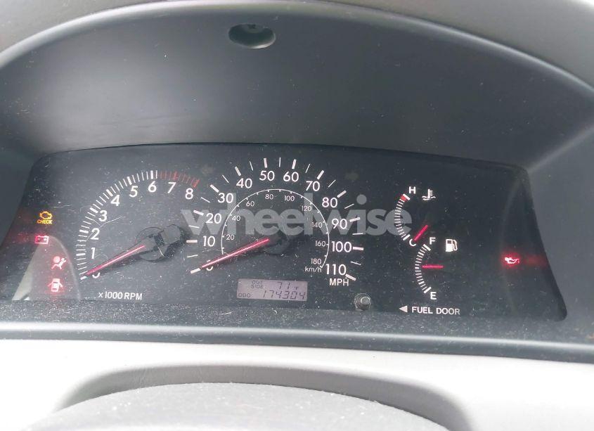 Photo 7 of 2005 Toyota Corolla LE (VIN 1NXBR30E65Z405514)