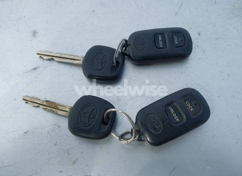 Photo 11 of 2005 Toyota Corolla LE (VIN 1NXBR30E95Z350556)