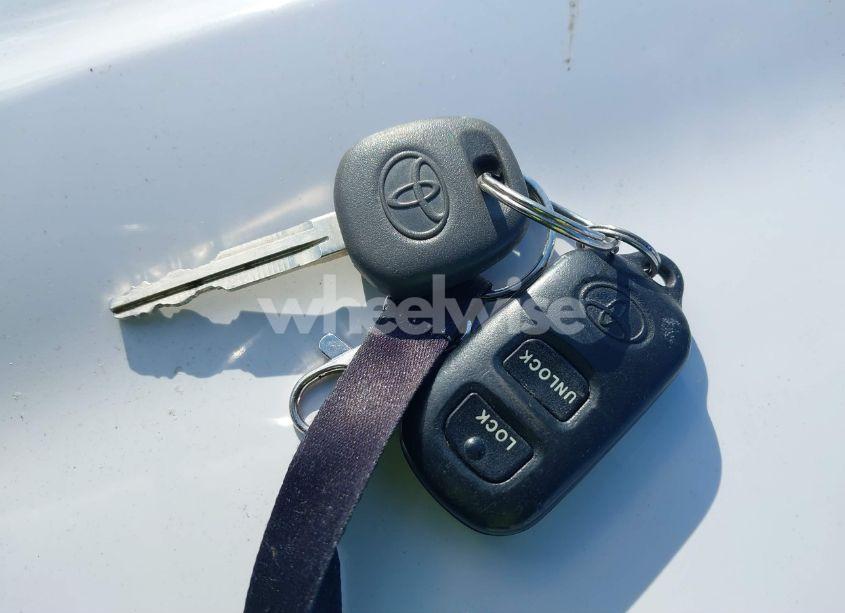 Photo 11 of 2005 Toyota Corolla LE (VIN 1NXBR30E95Z381421)