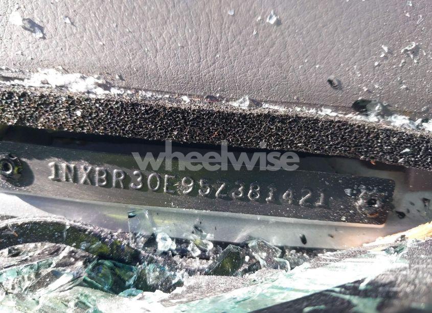 Photo 9 of 2005 Toyota Corolla LE (VIN 1NXBR30E95Z381421)