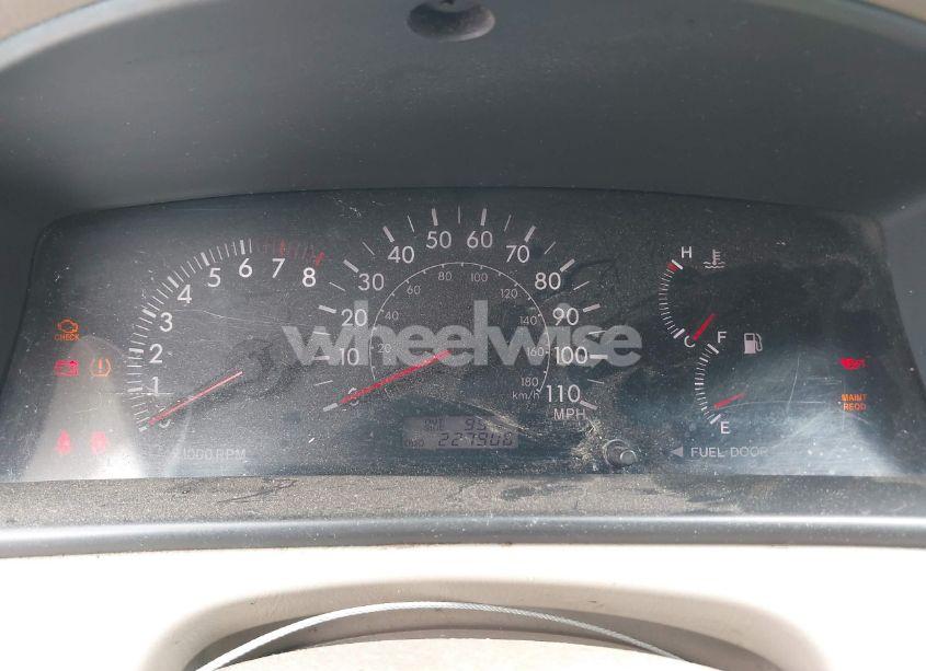 Photo 7 of 2005 Toyota Corolla LE (VIN 1NXBR30EX5Z463190)