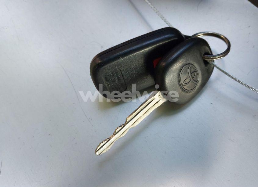 Photo 11 of 2005 Toyota Corolla LE (VIN 1NXBR30EX5Z557067)