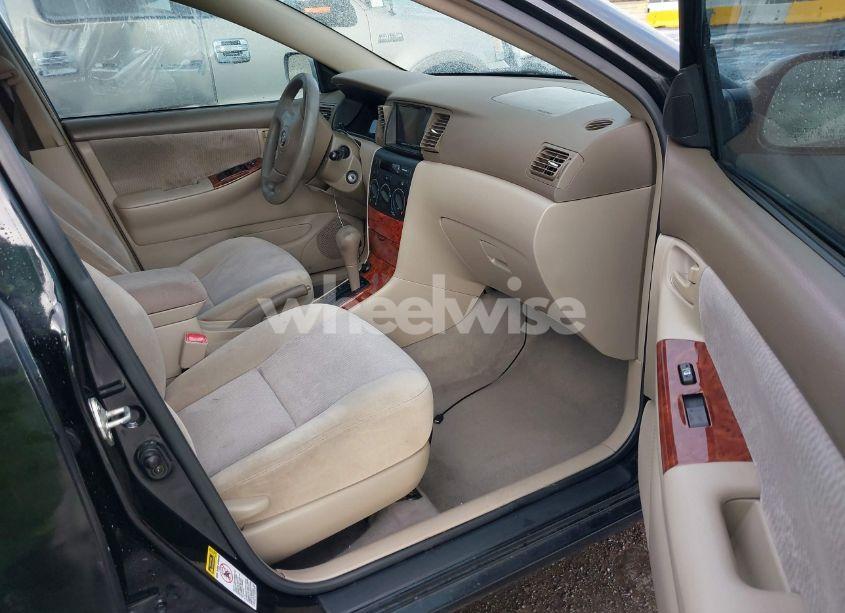 Photo 5 of 2005 Toyota Corolla LE (VIN 1NXBR30EX5Z557067)