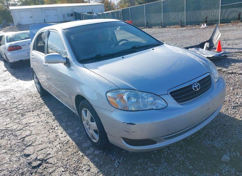 2007 Toyota Corolla LE (VIN 1NXBR30EX7Z809127) main photo