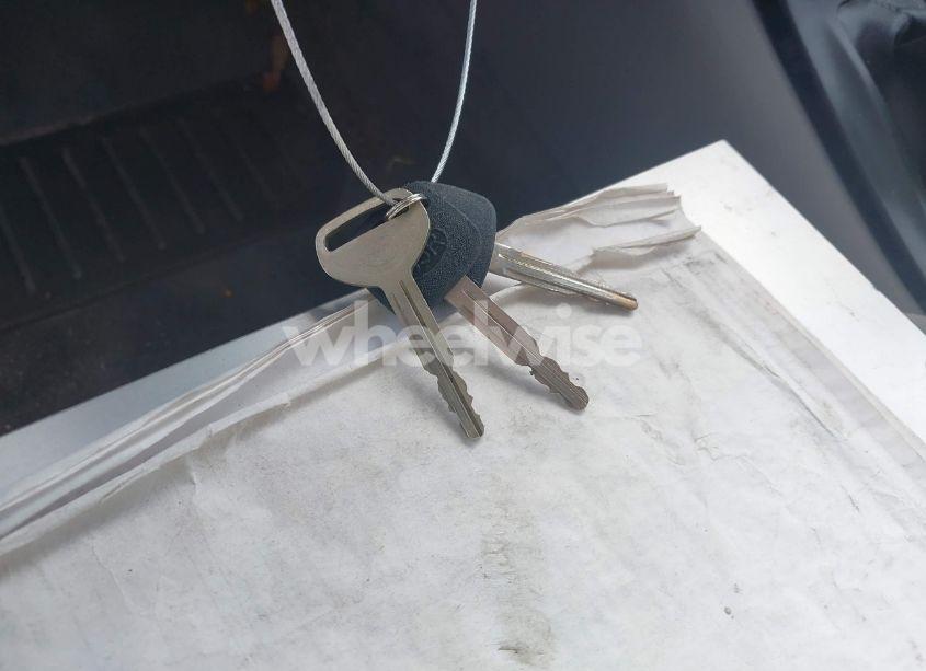 Photo 11 of 2004 Toyota Corolla CE (VIN 1NXBR32E04Z215672)