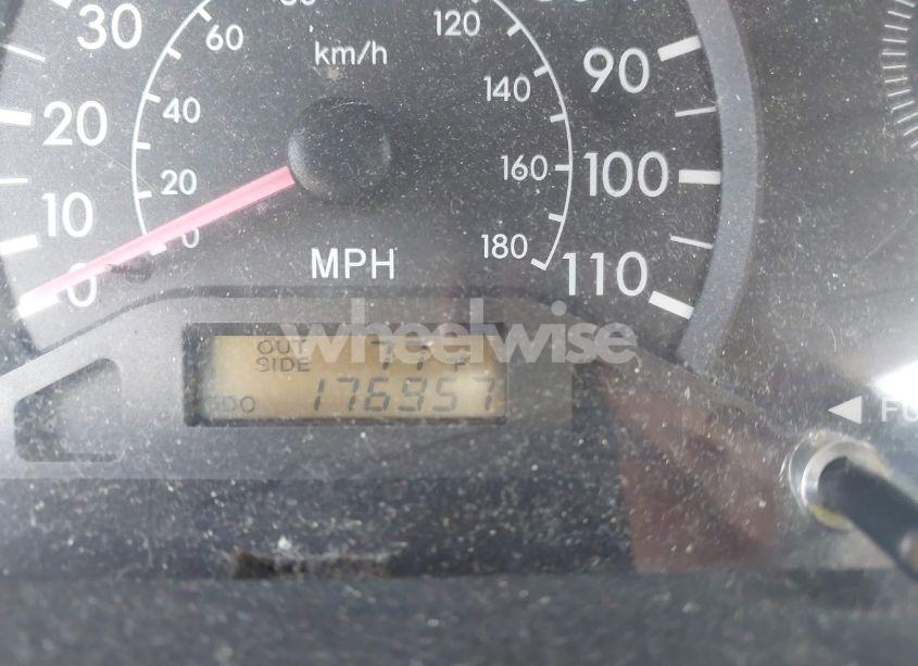 Photo 15 of 2004 Toyota Corolla CE (VIN 1NXBR32E04Z215672)