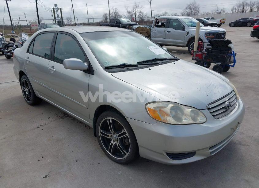 2004 Toyota Corolla LE (VIN 1NXBR32E04Z249921) main photo