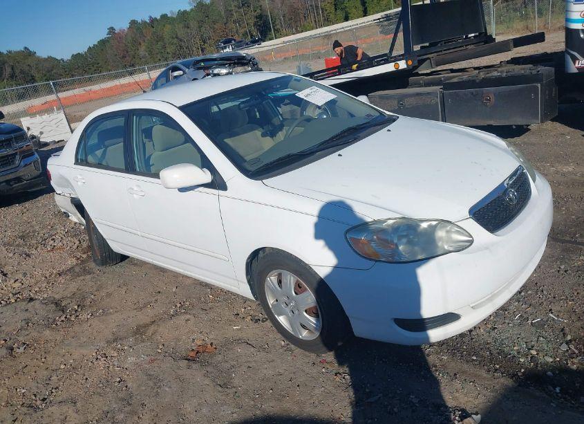 2005 Toyota Corolla LE (VIN 1NXBR32E05Z347459) main photo