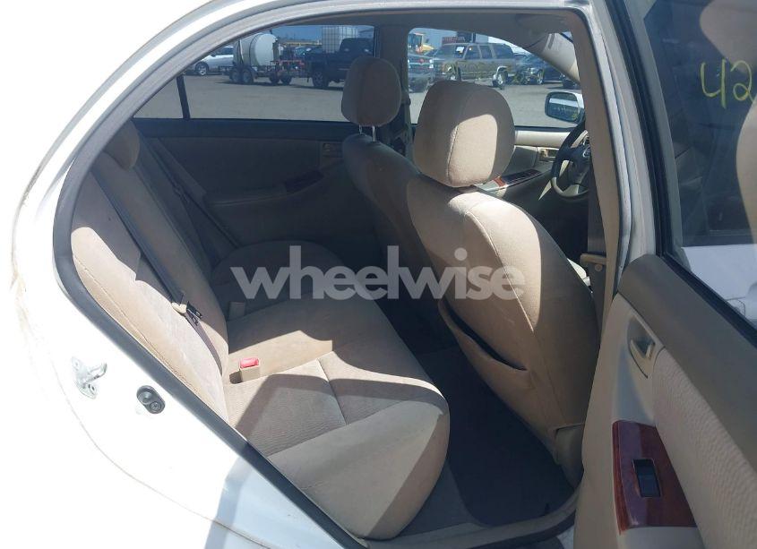 Photo 8 of 2005 Toyota Corolla LE (VIN 1NXBR32E05Z436710)