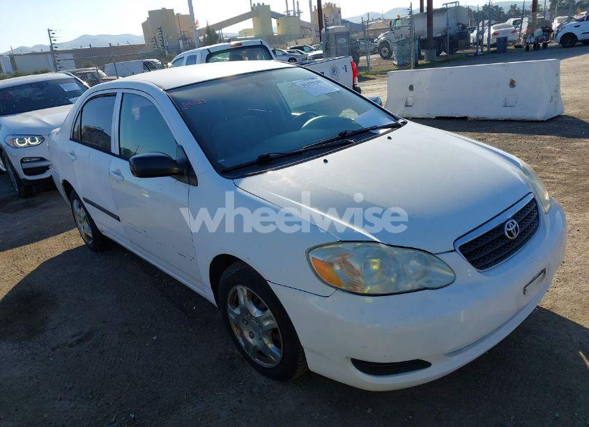 2005 Toyota Corolla CE (VIN 1NXBR32E05Z439641) main photo