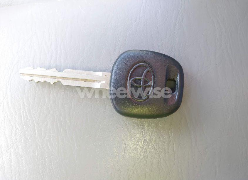 Photo 11 of 2005 Toyota Corolla CE (VIN 1NXBR32E05Z439641)