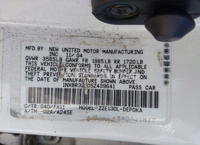 Photo 9 of 2005 Toyota Corolla CE (VIN 1NXBR32E05Z439641)