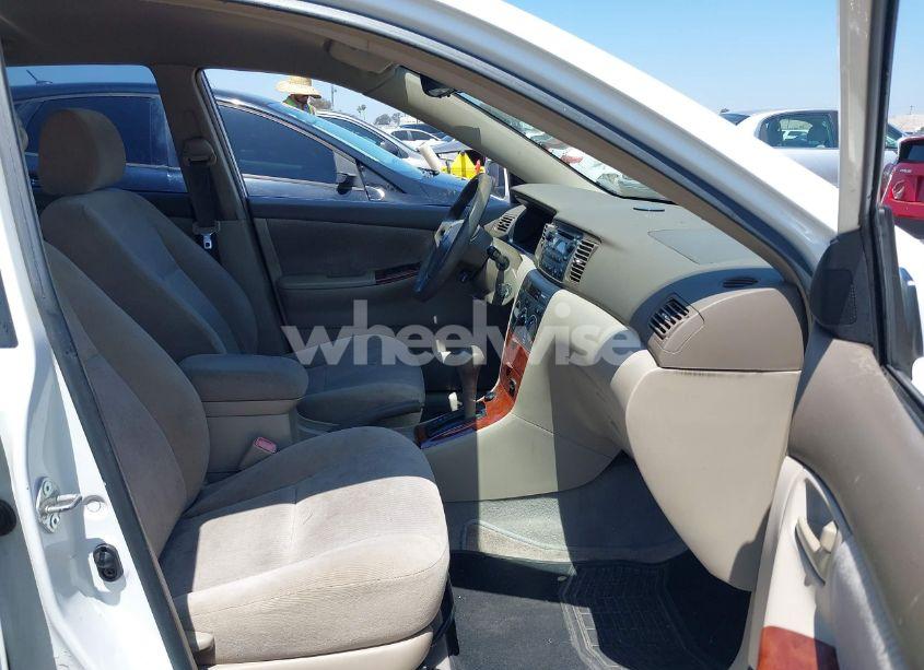 Photo 5 of 2005 Toyota Corolla LE (VIN 1NXBR32E05Z502088)