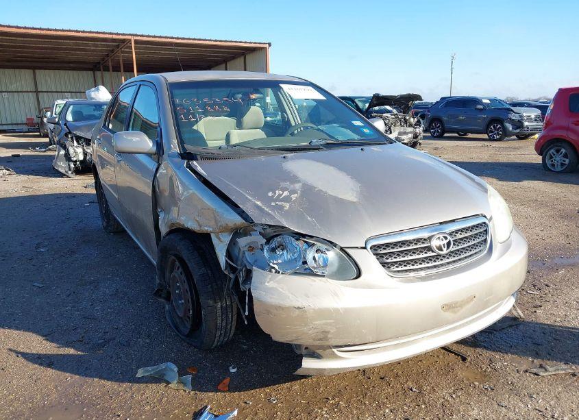 2005 Toyota Corolla LE (VIN 1NXBR32E05Z511888) main photo