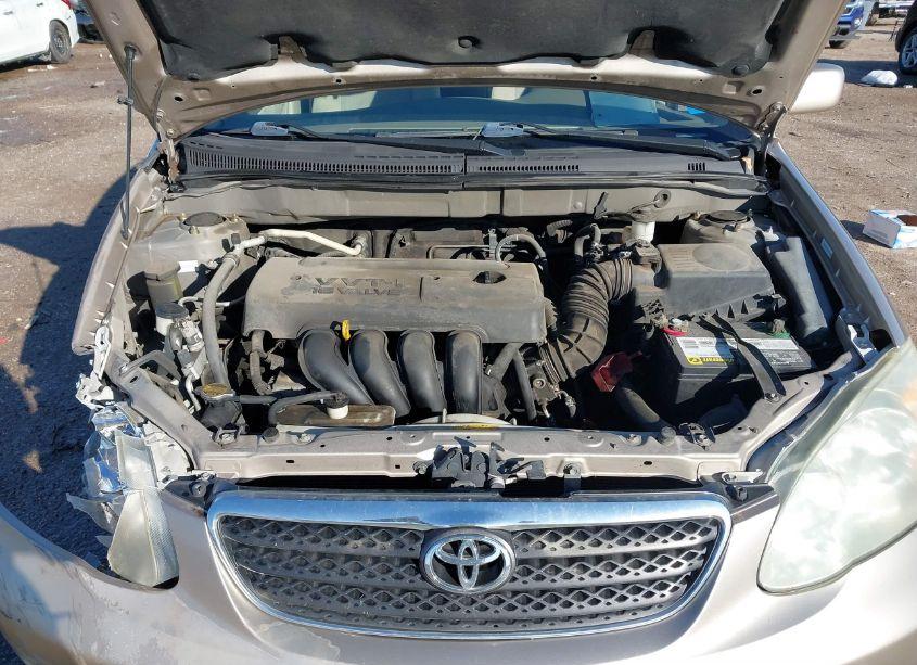 Photo 10 of 2005 Toyota Corolla LE (VIN 1NXBR32E05Z511888)