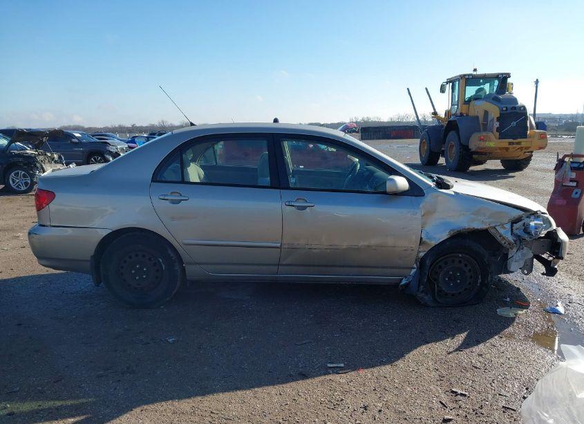 Photo 13 of 2005 Toyota Corolla LE (VIN 1NXBR32E05Z511888)