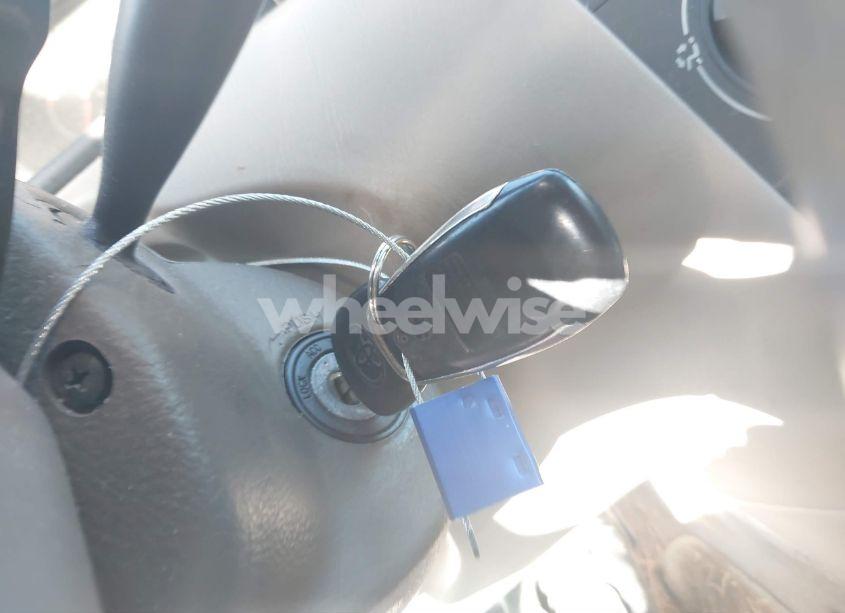 Photo 11 of 2005 Toyota Corolla CE (VIN 1NXBR32E05Z514242)