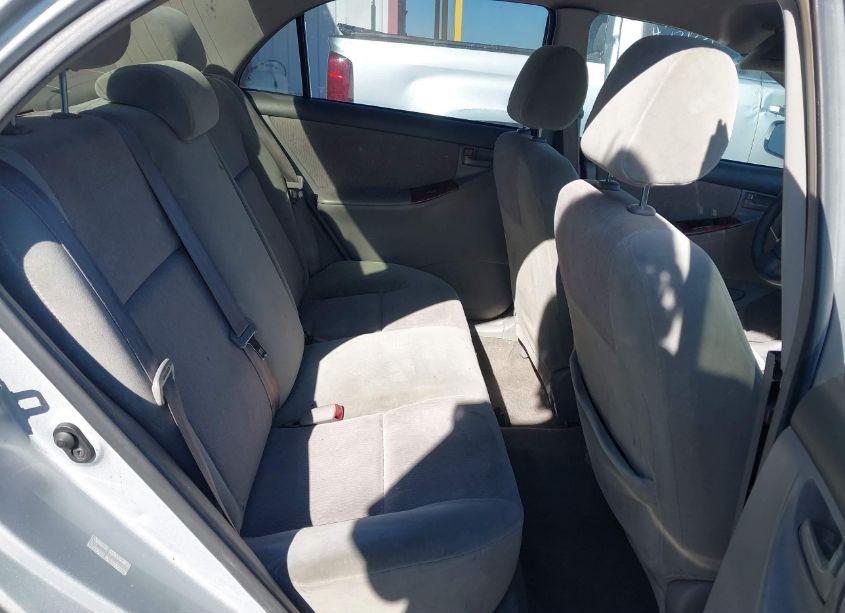 Photo 8 of 2007 Toyota Corolla LE (VIN 1NXBR32E07Z800207)